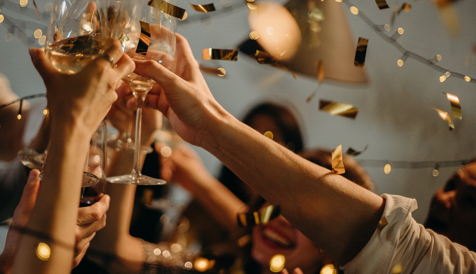 how to host a stress free cocktail party