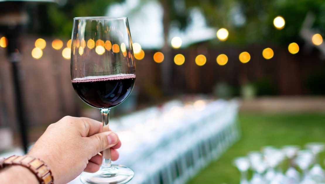 how to host a dinner party